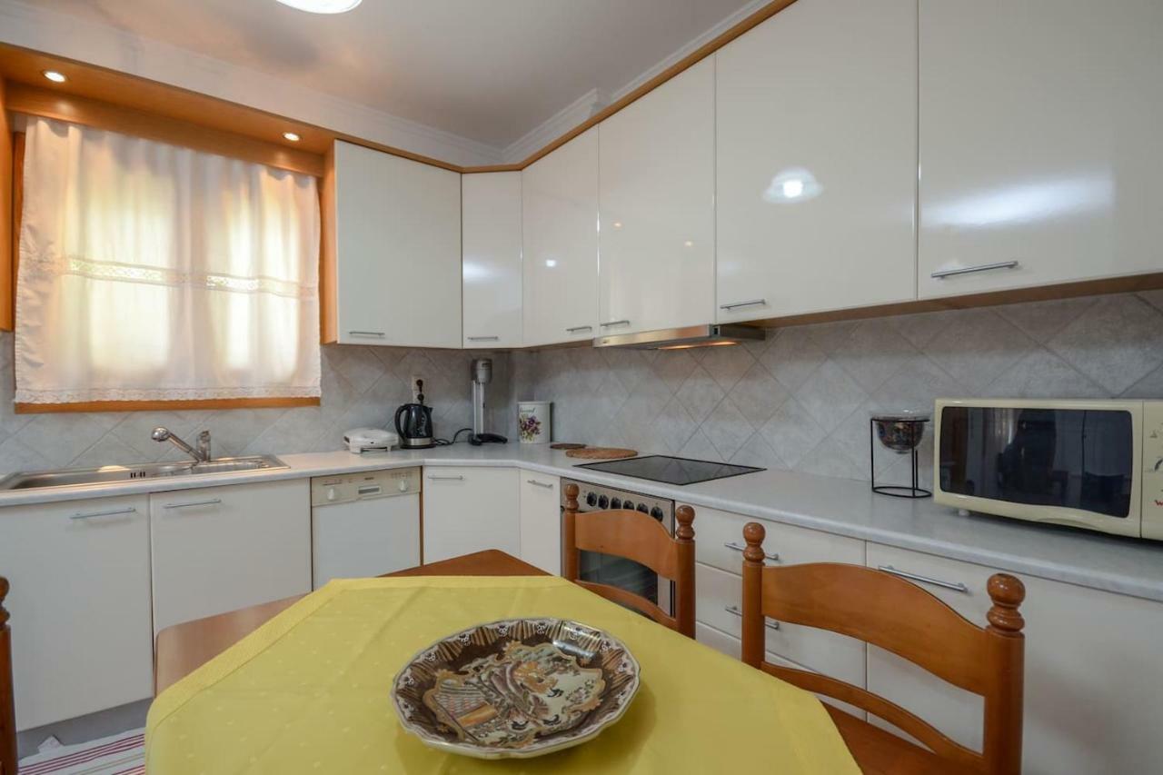 Independent AGAPITOS APART , 2BDRM, private patio Naxos City Buitenkant foto