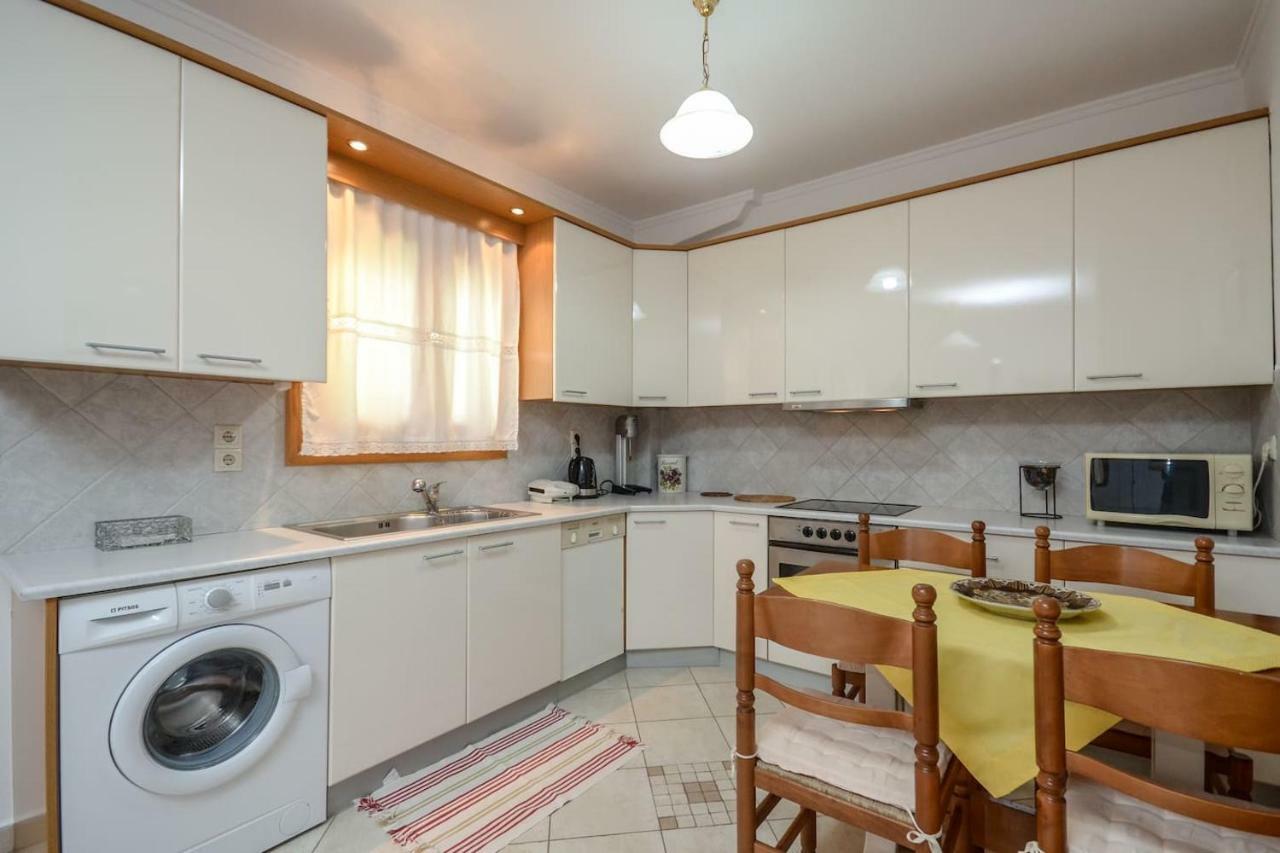 Independent AGAPITOS APART , 2BDRM, private patio Naxos City Buitenkant foto